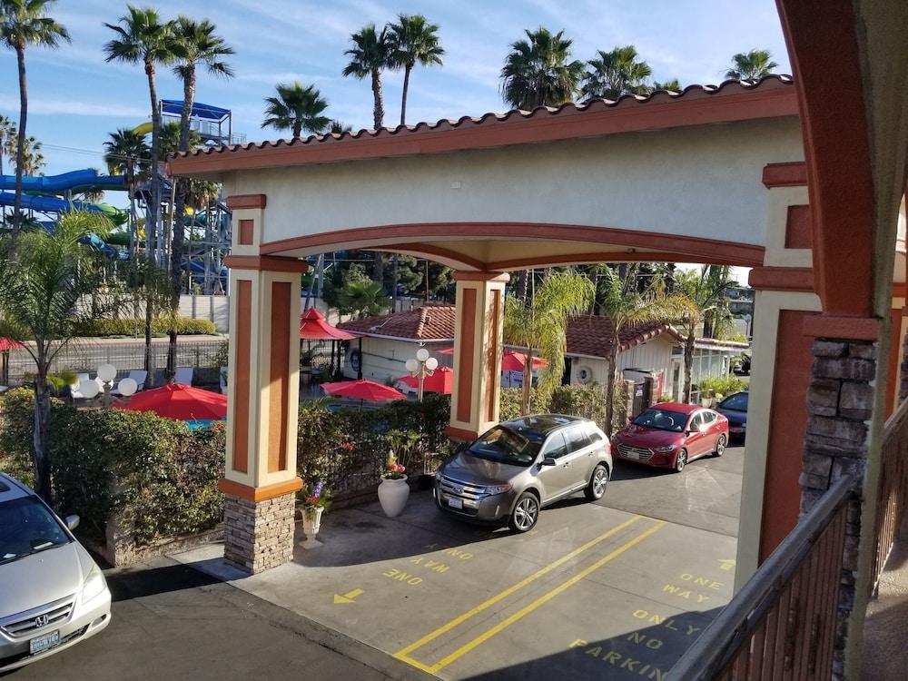 Best Inn & Suites Buena Park Bagian luar foto