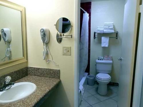 Best Inn & Suites Buena Park Bagian luar foto