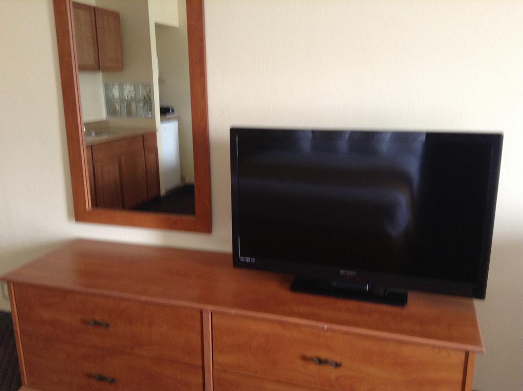 Best Inn & Suites Buena Park Bagian luar foto